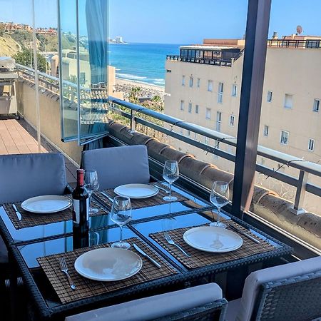 Modern Penthouse Apartment - 1 Min From The Beach Фуeнхирола Екстериор снимка