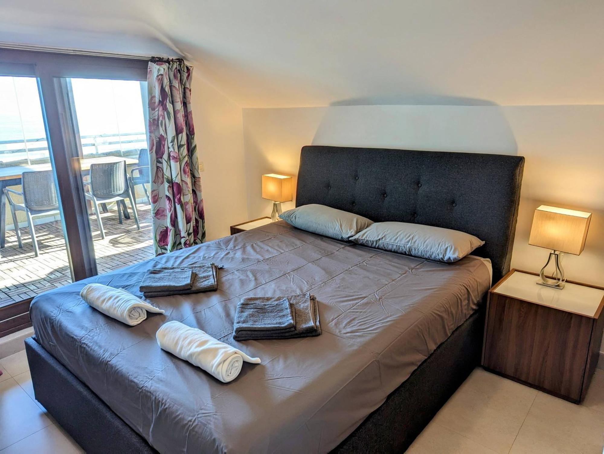 Modern Penthouse Apartment - 1 Min From The Beach Фуeнхирола Екстериор снимка