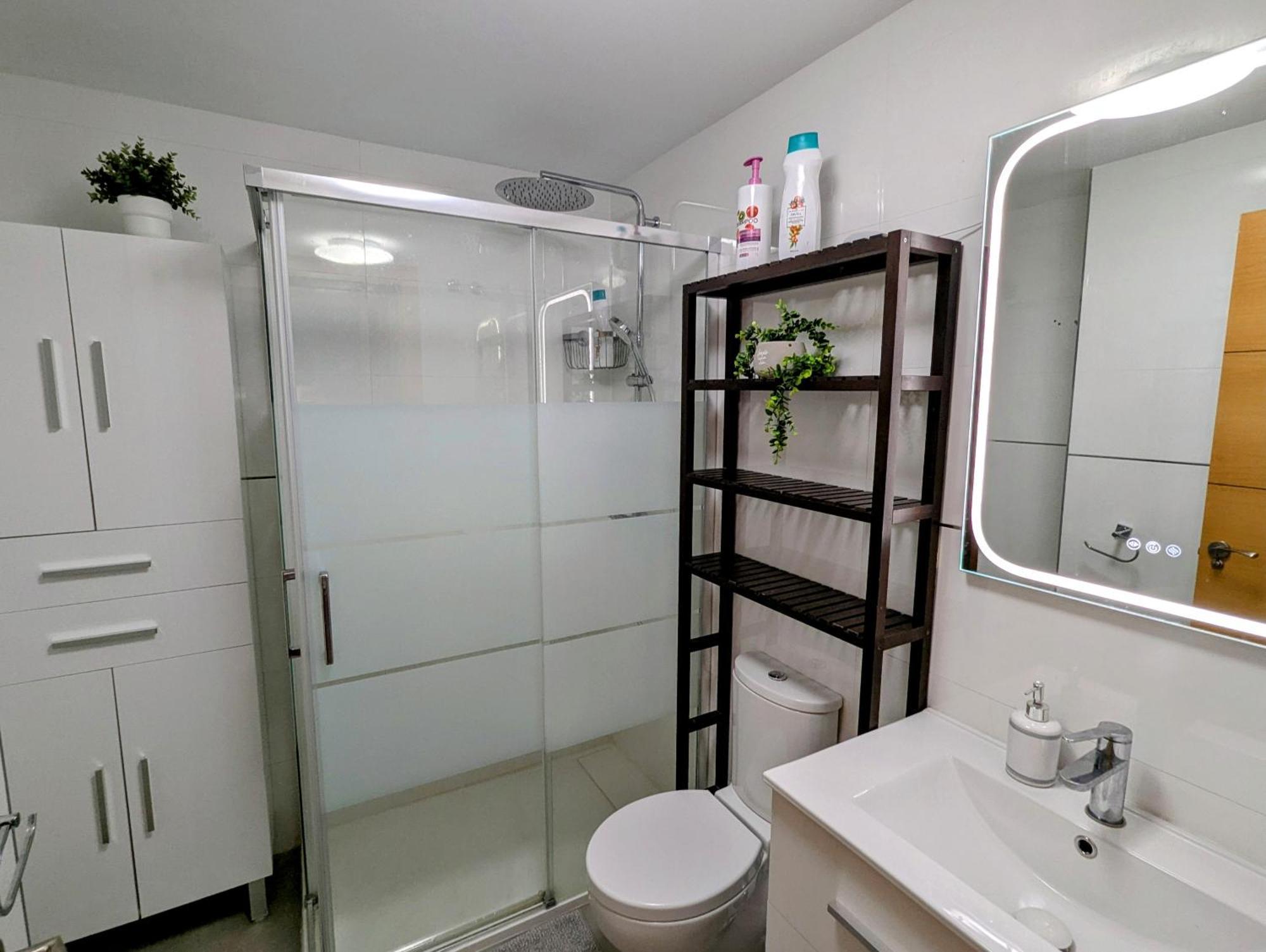 Modern Penthouse Apartment - 1 Min From The Beach Фуeнхирола Екстериор снимка